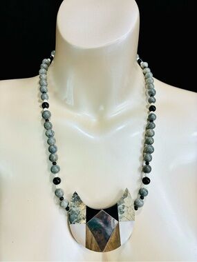 VTG Karla Jordan Geometric Gray Stone Bead Necklace with Mixed Inlay Pendant EUC